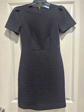 Draper James Women’s Black Textured Short Sleeve Sheath Dress. Size XS